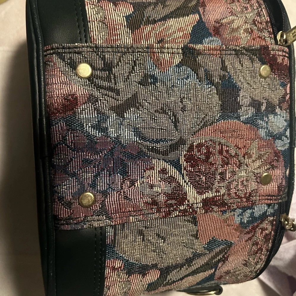 American Tourister Vintage Floral Cosmetic Case - Black and Multicolor Tapestry
